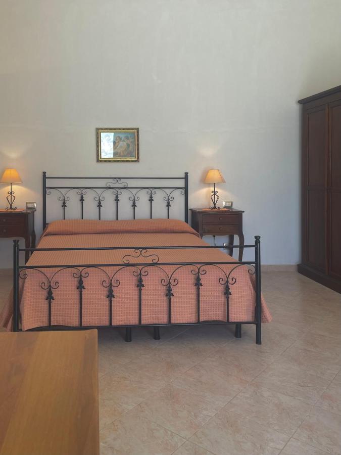 La Rondine Bed And Breakfast Уджано-ла-Кьеза Экстерьер фото