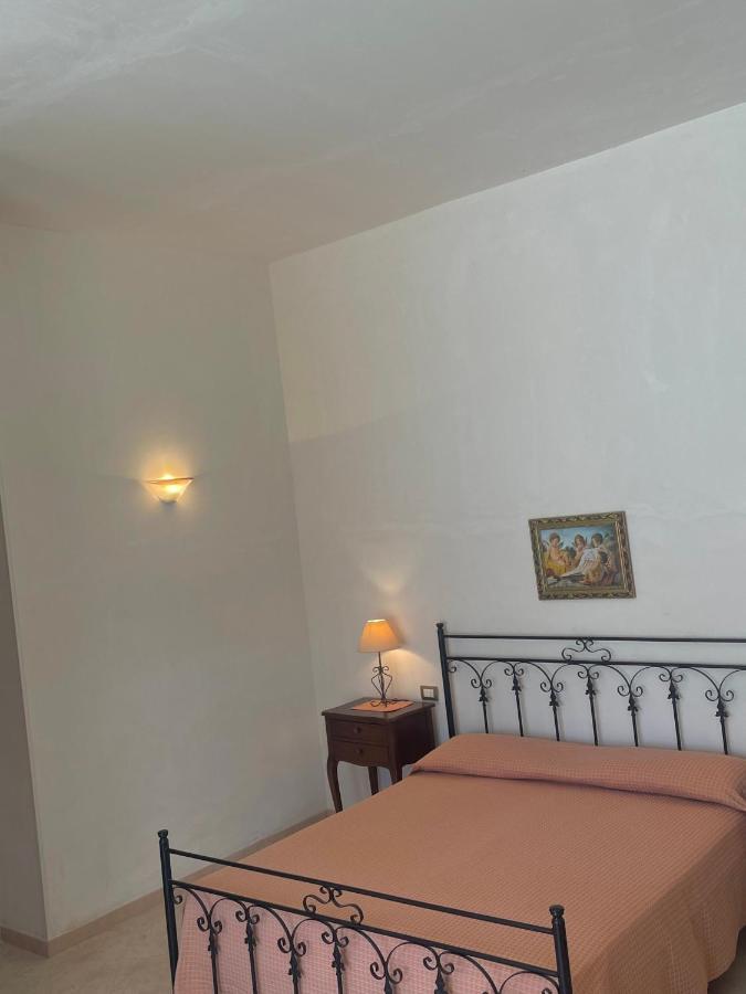 La Rondine Bed And Breakfast Уджано-ла-Кьеза Экстерьер фото